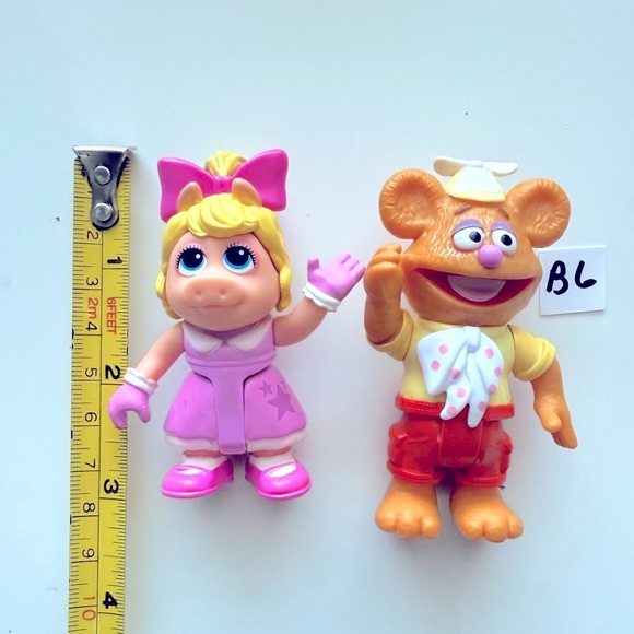 Disney Junior Muppet Babies Miss Piggy & Fozzie Poseable Figure. - Picture 4 of 4
